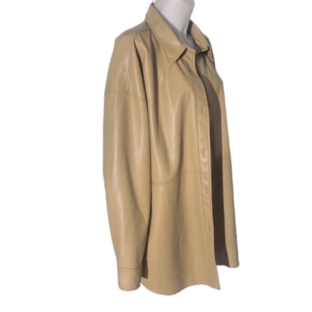 Babaton Pelli Shirt Jacket
Relaxed UnReal Leather shacket XL Tan Aritzia - Picture 4 of 16